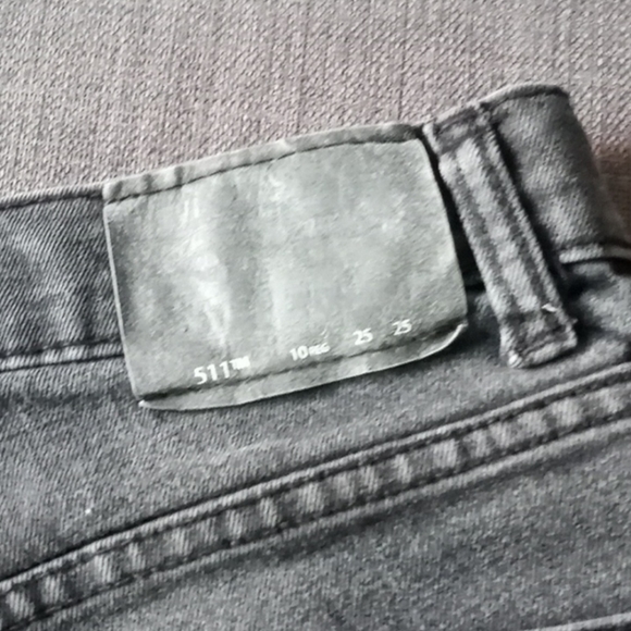 Levis Jeans 10 - Picture 3 of 10